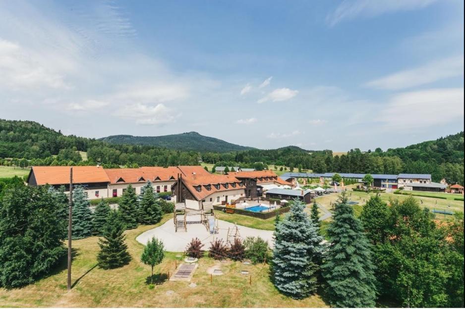 Květinové apartmány u Jordů Marenice Exterior foto