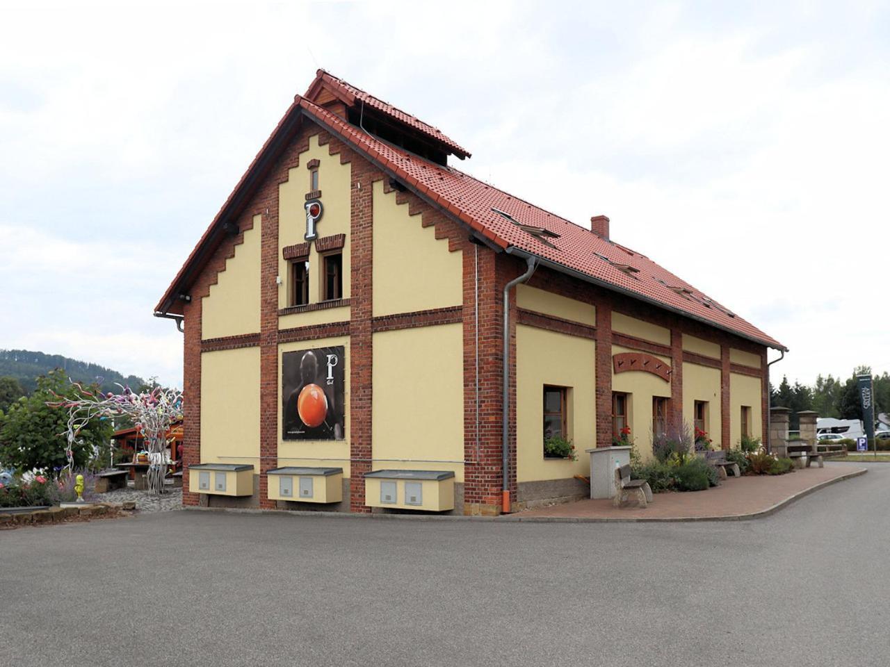 Květinové apartmány u Jordů Marenice Exterior foto