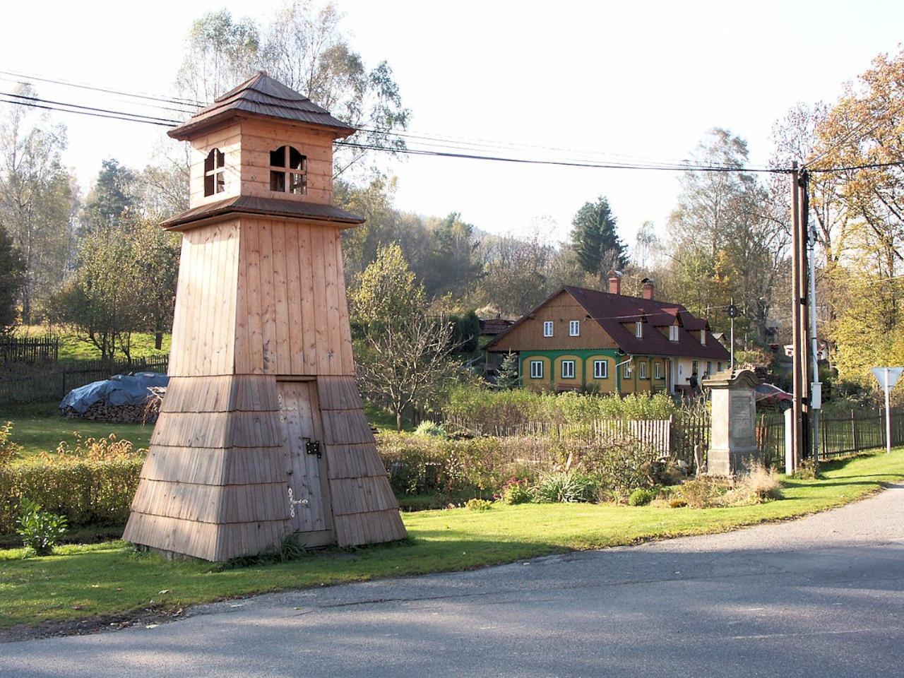 Květinové apartmány u Jordů Marenice Exterior foto